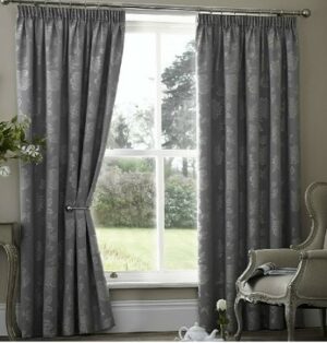 SCROLL CURTAINS